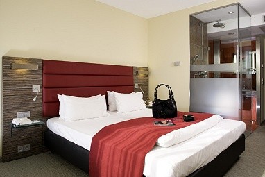NOVINA HOTEL Wöhrdersee Nürnberg City: Außenansicht