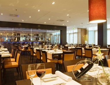NH Danube City: Restaurant