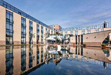 TRYP Düsseldorf Airport: Außenansicht