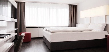 DORMERO Hotel Stuttgart: Zimmer