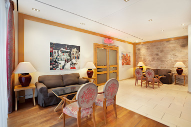 Holiday Inn Nürnberg City Centre: Lobby