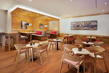 Holiday Inn Nürnberg City Centre: Lobby