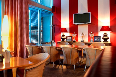 WALDSEE GOLF-RESORT: Bar/Lounge