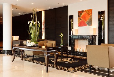 AMERON Parkhotel Euskirchen: Lobby