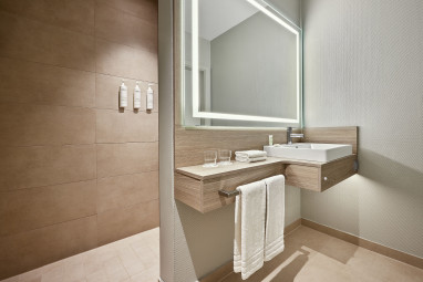 Courtyard by Marriott Dortmund: Zimmer