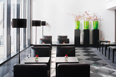 Mövenpick Hotel Stuttgart Airport  by Revo: Bar/Lounge