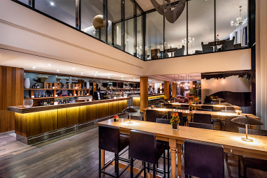 Mövenpick Hotel Stuttgart Airport  by Revo: Bar/Lounge
