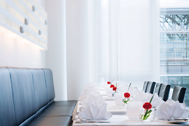 Mövenpick Hotel Stuttgart Airport  by Revo: Restaurant