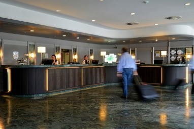 Holiday Inn Lübeck : Lobby
