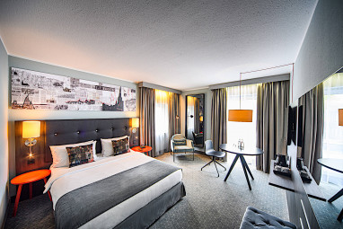 Holiday Inn Lübeck : Zimmer