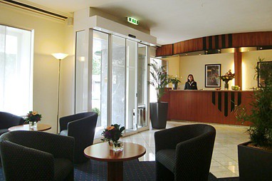 GÜNNEWIG HOTEL ESPLANADE : Lobby