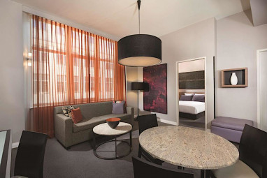 Adina Apartment Hotel Berlin Checkpoint Charlie: Zimmer