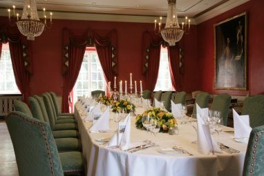 Wald & Schlosshotel Friedrichsruhe: Außenansicht