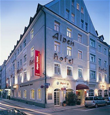 Alpen Hotel München: Außenansicht