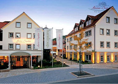 Hotel Restaurant Anne-Sophie: Außenansicht