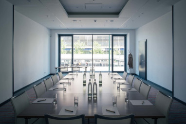 Vienna House by Wyndham Andel´s Berlin by Revo: Tagungsraum