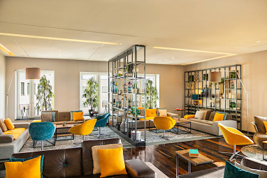 Vienna House by Wyndham Andel´s Berlin by Revo: Bar/Lounge