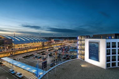 Radisson BLU Hotel Hamburg Airport: Außenansicht