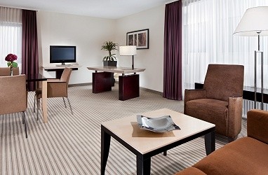 Sheraton München Arabellapark Hotel: Suite