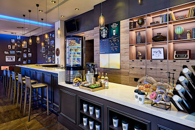 Four Points by Sheraton Munich Arabellapark: Bar/Lounge