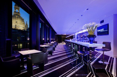 INNSIDE by Melia Dresden: Bar/Lounge