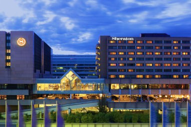 Sheraton Frankfurt Airport & Conference Center: Außenansicht