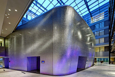 Hilton Frankfurt Airport: Lobby