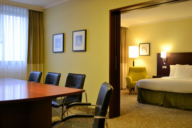 Courtyard by Marriott Duesseldorf Seestern: Suite