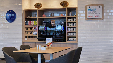 Holiday Inn Express Düsseldorf City Nord: Restaurant