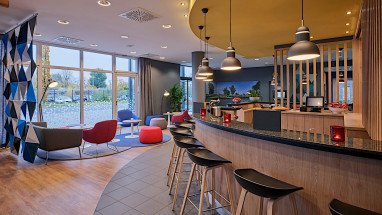 Holiday Inn Express Düsseldorf City Nord: Bar/Lounge