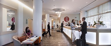 Ramada Plaza Milano: Lobby