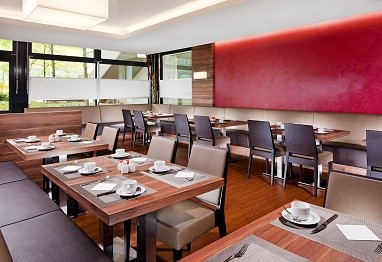 Four Points by Sheraton München Central: Restaurant
