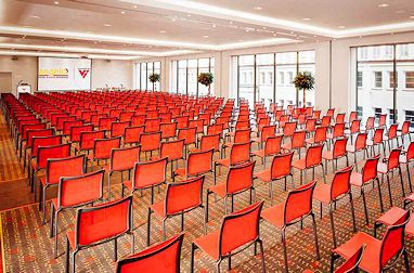 Vienna House Easy by Wyndham Katowice: Außenansicht