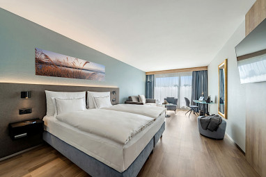 SEEDAMM PLAZA: Zimmer