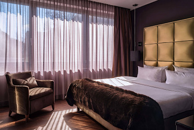 Roomers Frankfurt Central, Autograph Collection: Zimmer