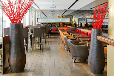 Radisson Blu Media Harbour Hotel, Düsseldorf: Restaurant