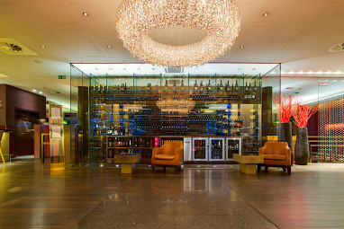 Radisson Blu Media Harbour Hotel, Düsseldorf: Bar/Lounge