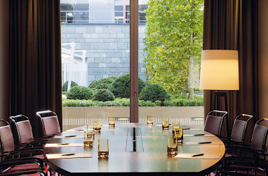 Radisson Blu Media Harbour Hotel, Düsseldorf: Tagungsraum