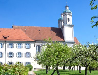 Kloster Holzen Hotel: Außenansicht