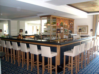 Steigenberger Grandhotel Belvédère: Bar/Lounge