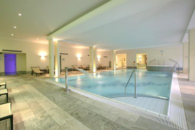 Steigenberger Grandhotel Belvédère: Pool