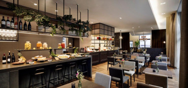 Steigenberger Hotel Herrenhof: Restaurant