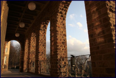 Kardinal Schulte Haus: Außenansicht