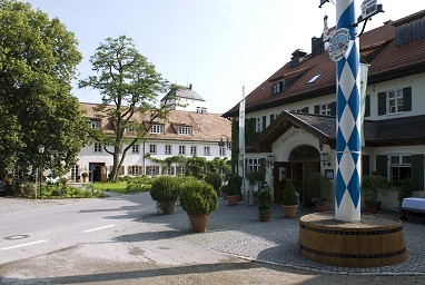 Brauereigasthof Hotel Aying: Außenansicht