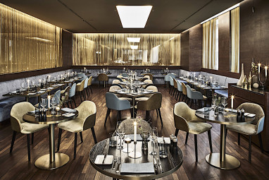 SIDE Design Hotel: Restaurant