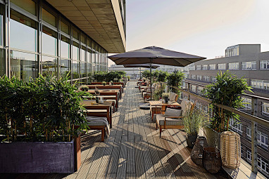 SIDE Design Hotel: Bar/Lounge