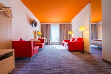 Park Inn By Radisson Frankfurt Airport: Suite