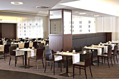 Premier Inn Köln City Mediapark: Restaurant