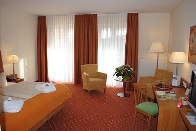 Parkhotel Maximilian Resort & Spa: Zimmer