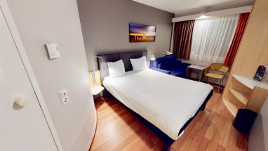 Ibis Köln Airport: Zimmer
